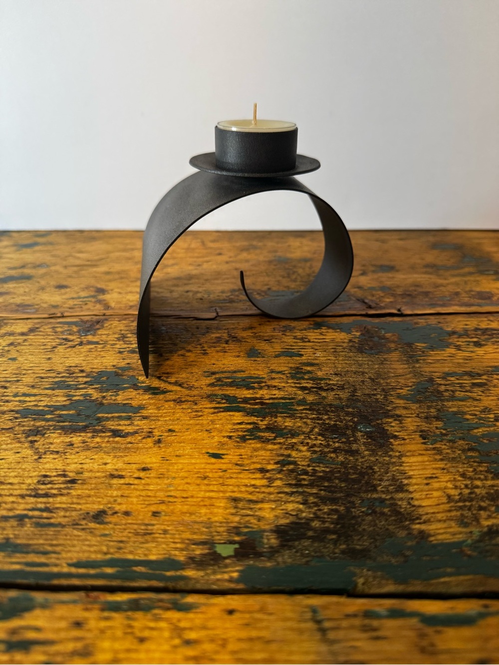 Black Curved Metal Tea Light Candle Holder - Home Accents